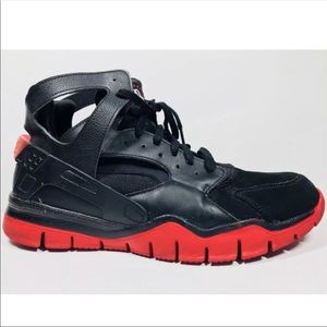 Nike Air Huarache Retro OG
Black Red 488054-006